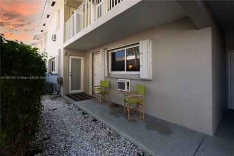 Condo in Pompano Beach, Florida, 1 bedroom  № 1381622 - photo 20