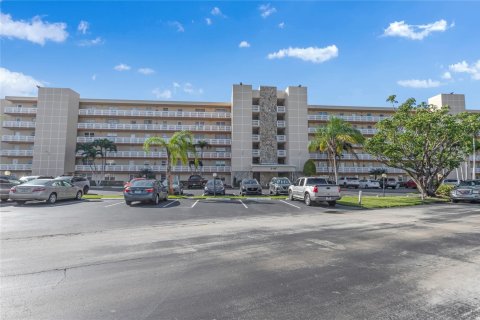 Condominio en venta en Dania Beach, Florida, 2 dormitorios, 110.55 m2 № 1054935 - foto 1