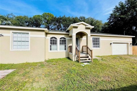 Casa en venta en Tampa, Florida, 6 dormitorios, 215.07 m2 № 1297308 - foto 5