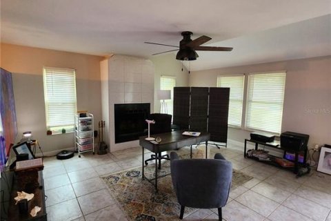 Casa en venta en Port Richey, Florida, 2 dormitorios, 166.57 m2 № 1354884 - foto 4