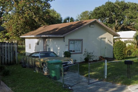 House in Fort Lauderdale, Florida 2 bedrooms, 65.4 sq.m. № 1230025 - photo 1