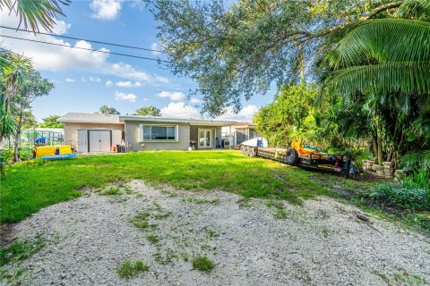 House in Sunrise, Florida 3 bedrooms № 1049391 - photo 19