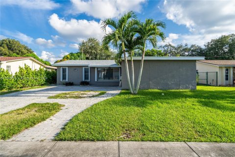 House in Sunrise, Florida 3 bedrooms № 1049391 - photo 24