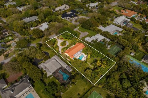 Villa ou maison à vendre à Pinecrest, Floride: 5 chambres, 348.38 m2 № 1049606 - photo 21