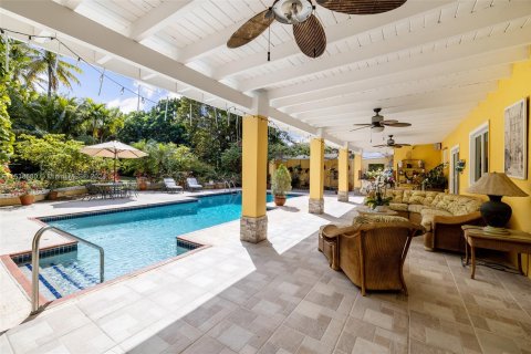 Villa ou maison à vendre à Pinecrest, Floride: 5 chambres, 348.38 m2 № 1049606 - photo 13