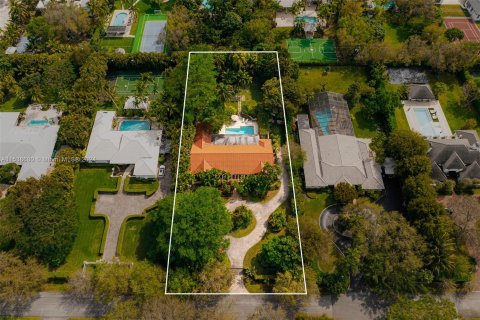 Villa ou maison à vendre à Pinecrest, Floride: 5 chambres, 348.38 m2 № 1049606 - photo 18