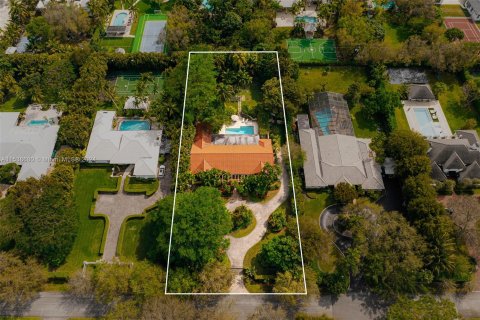 Casa en venta en Pinecrest, Florida, 5 dormitorios, 348.38 m2 № 1049606 - foto 18