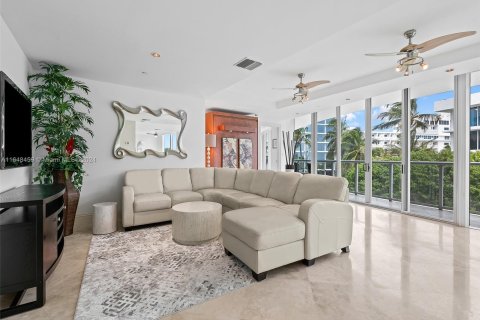 Condominio en venta en Fort Lauderdale, Florida, 1 dormitorio, 136.1 m2 № 1331124 - foto 8