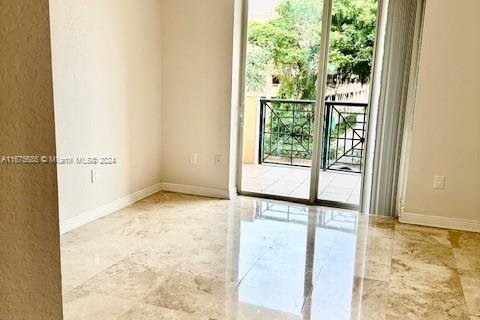 Condo in Miami, Florida, 2 bedrooms  № 1400128 - photo 22