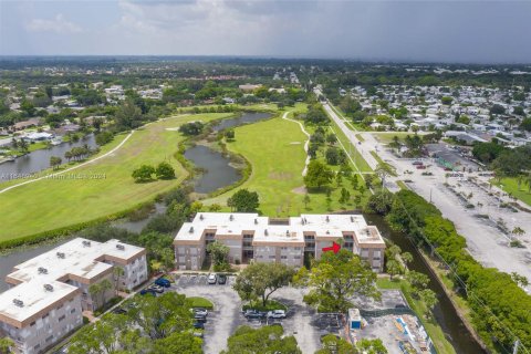 Copropriété à vendre à Davie, Floride: 2 chambres, 84.73 m2 № 1331593 - photo 4