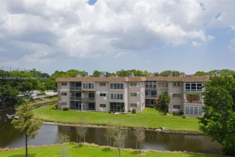 Copropriété à vendre à Davie, Floride: 2 chambres, 84.73 m2 № 1331593 - photo 11