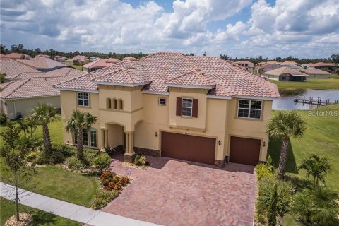 Villa ou maison à vendre à Kissimmee, Floride: 5 chambres, 369.19 m2 № 1257452 - photo 1