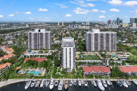 Condominio en venta en Aventura, Florida, 2 dormitorios, 110.27 m2 № 1282396 - foto 27