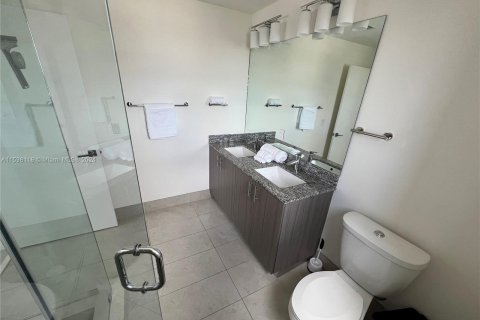 Condominio en venta en Doral, Florida, 3 dormitorios, 128.11 m2 № 1024192 - foto 10