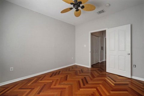 Condo in Tampa, Florida, 1 bedroom  № 1432662 - photo 22