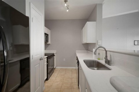 Condo in Tampa, Florida, 1 bedroom  № 1432662 - photo 5