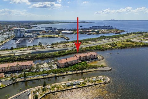 Condo in Tampa, Florida, 1 bedroom  № 1432662 - photo 26