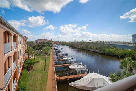 Condo in Tampa, Florida, 1 bedroom  № 1432662 - photo 29