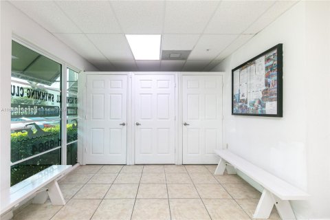 Propiedad comercial en venta en Miami, Florida № 1282441 - foto 17