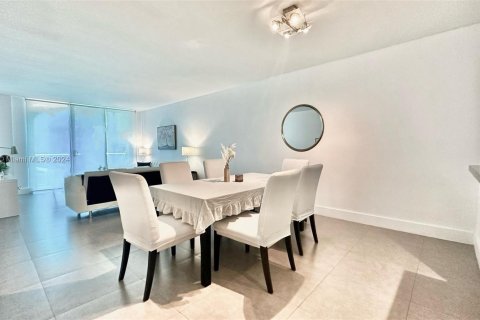 Copropriété à vendre à Sunny Isles Beach, Floride: 1 chambre, 93.37 m2 № 1076546 - photo 1