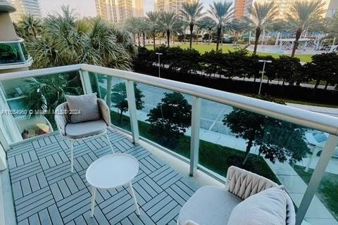 Condominio en venta en Sunny Isles Beach, Florida, 1 dormitorio, 93.37 m2 № 1076546 - foto 9