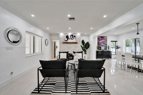 Villa ou maison à vendre à Fort Lauderdale, Floride: 4 chambres, 287.35 m2 № 1023637 - photo 15