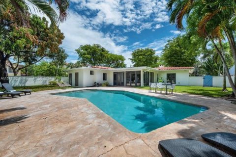 Villa ou maison à vendre à Fort Lauderdale, Floride: 4 chambres, 287.35 m2 № 1023637 - photo 5