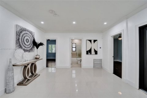 Villa ou maison à vendre à Fort Lauderdale, Floride: 4 chambres, 287.35 m2 № 1023637 - photo 21