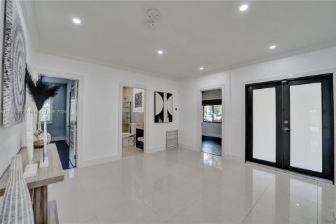 Villa ou maison à vendre à Fort Lauderdale, Floride: 4 chambres, 287.35 m2 № 1023637 - photo 13