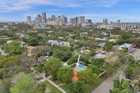 House in Fort Lauderdale, Florida 4 bedrooms, 287.35 sq.m. № 1023637 - photo 27