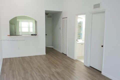 Condominio en venta en Homestead, Florida, 2 dormitorios, 84.54 m2 № 1023639 - foto 2