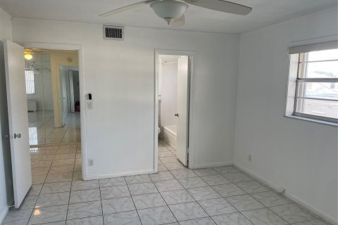 Condominio en venta en Dania Beach, Florida, 1 dormitorio, 60.85 m2 № 1073517 - foto 4