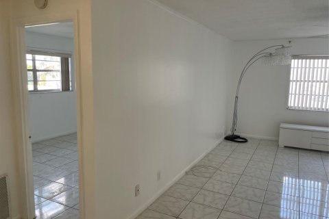 Condominio en venta en Dania Beach, Florida, 1 dormitorio, 60.85 m2 № 1073517 - foto 11