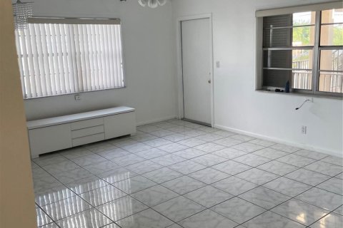 Condominio en venta en Dania Beach, Florida, 1 dormitorio, 60.85 m2 № 1073517 - foto 9