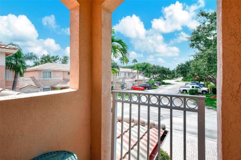 Townhouse in Pembroke Pines, Florida 3 bedrooms, 127.09 sq.m. № 1370515 - photo 26