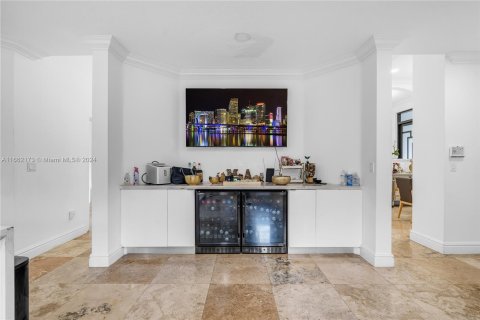 Villa ou maison à vendre à Miami, Floride: 6 chambres, 356 m2 № 1370556 - photo 28