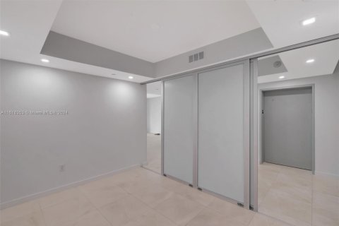 Condominio en venta en Miami, Florida, 3 dormitorios, 123.1 m2 № 1413552 - foto 12