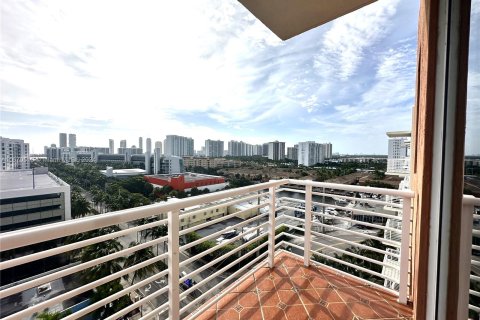 Condominio en venta en Aventura, Florida, 2 dormitorios, 99.87 m2 № 1389788 - foto 20