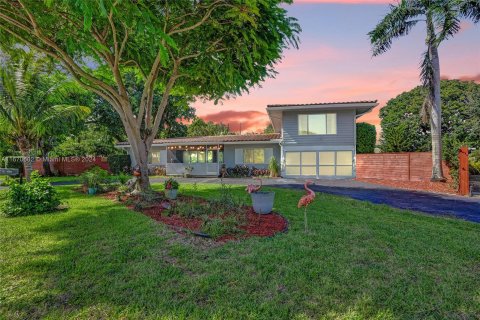 Villa ou maison à vendre à Wilton Manors, Floride: 5 chambres, 206.24 m2 № 1389868 - photo 1