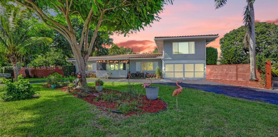 Villa ou maison à Wilton Manors, Floride 5 chambres, 206.24 m2 № 1389868