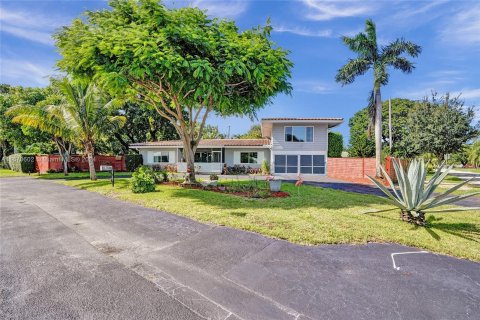 House in Wilton Manors, Florida 5 bedrooms, 206.24 sq.m. № 1389868 - photo 7