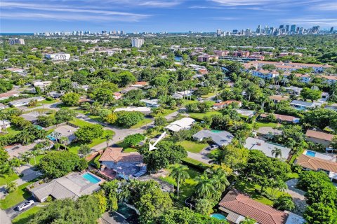 House in Wilton Manors, Florida 5 bedrooms, 206.24 sq.m. № 1389868 - photo 4