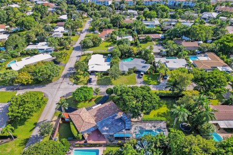 House in Wilton Manors, Florida 5 bedrooms, 206.24 sq.m. № 1389868 - photo 3