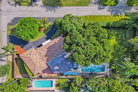 Villa ou maison à vendre à Wilton Manors, Floride: 5 chambres, 206.24 m2 № 1389868 - photo 2