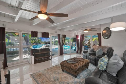 Villa ou maison à vendre à Wilton Manors, Floride: 5 chambres, 206.24 m2 № 1389868 - photo 27