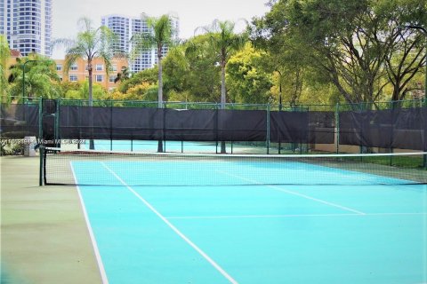 Condo in Aventura, Florida, 2 bedrooms  № 1389867 - photo 19