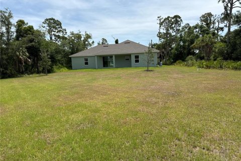 House in North Port, Florida 4 bedrooms, 192.03 sq.m. № 1213222 - photo 4