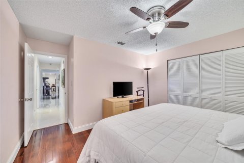 Casa en venta en Coral Springs, Florida, 4 dormitorios, 244.24 m2 № 1171353 - foto 10
