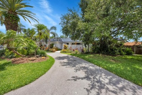 Villa ou maison à vendre à Palmetto Bay, Floride: 4 chambres, 291.16 m2 № 1227145 - photo 5