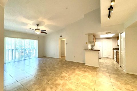 Condo in Royal Palm Beach, Florida, 3 bedrooms  № 1223228 - photo 17